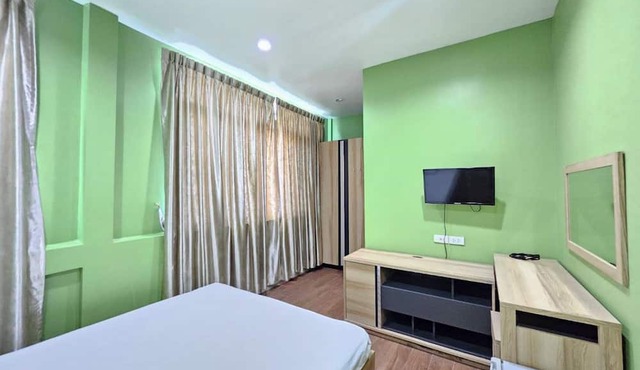 Baanpin Hotel and Cafe in Bangkok