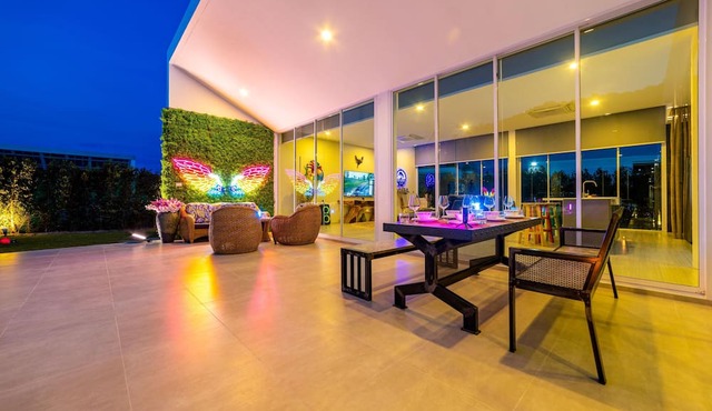 Modern Tropical 4 Bedroom Pool Villa KH-B5 in Hua Hin