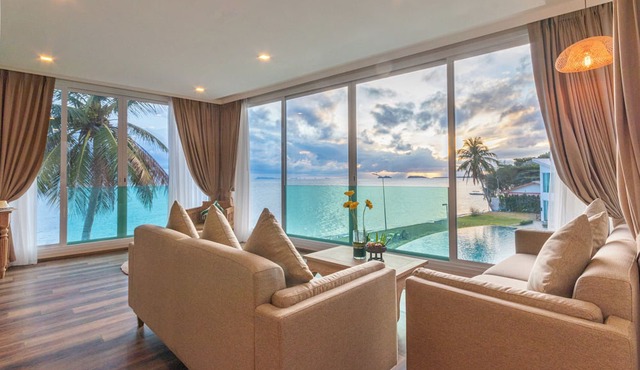 Vannee Golden Sands Beachfront Resort