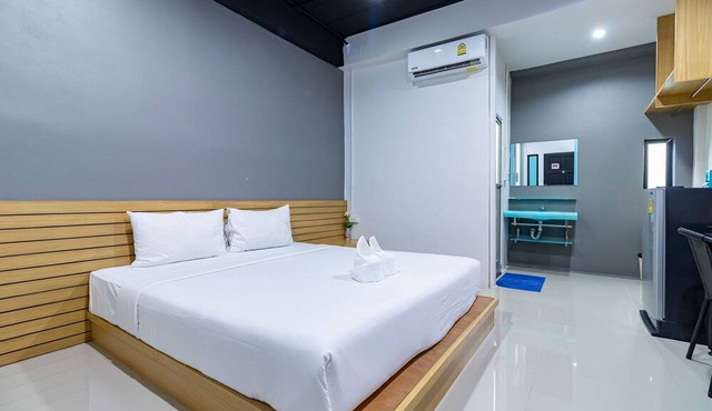 CS Klongtoey Grand Resort in Hat Yai