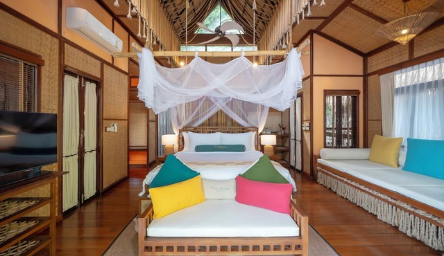 The FloatHouse River Kwai
