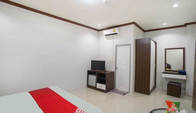 OYO 75394 Sakthong Grand Hotel