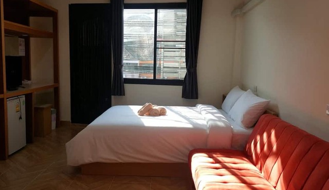 Double D Rooms & Cafe in Bangkok