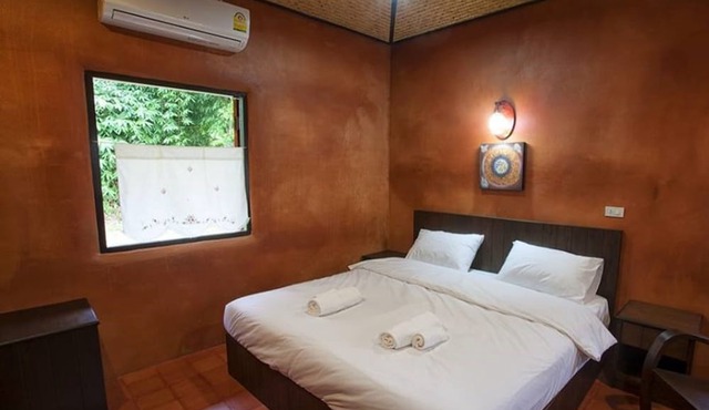 Baan Din Dee resort