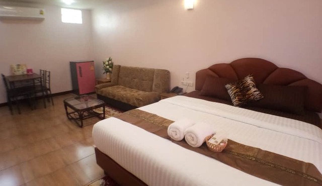 Hi Tech Resort in Kabin Buri