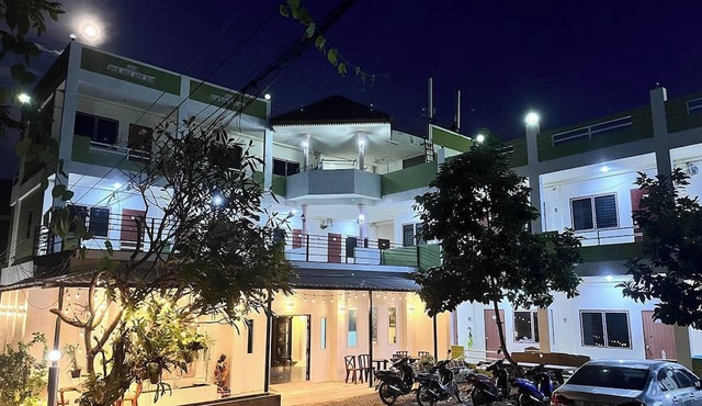 99 Inn Hotel