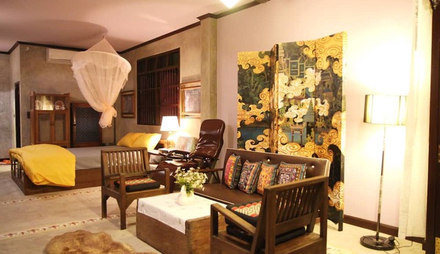 Bang Luang House