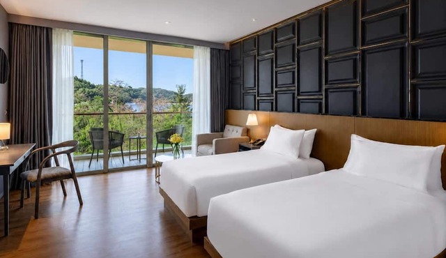 Wyndham Grand Nai Harn Beach Phuket