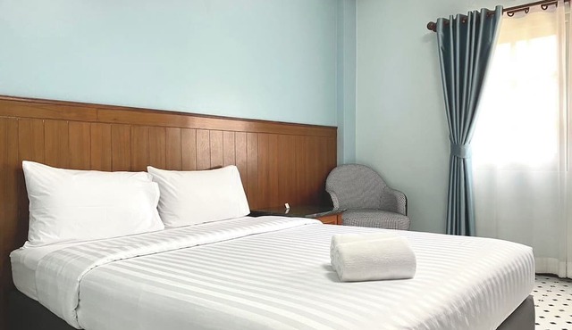 Chainatgrand Hotel