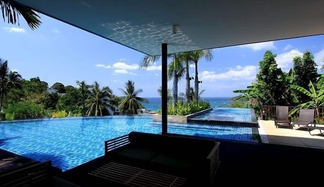 Seaview Luxury apartment C1 near beach in Tambon Karon