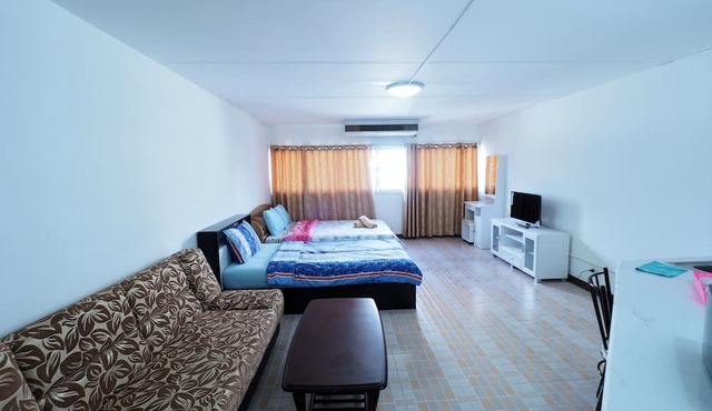 Smart Residence at Muengthongthani in Pak Kret