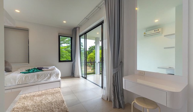 One of Phukets Best Villas V212