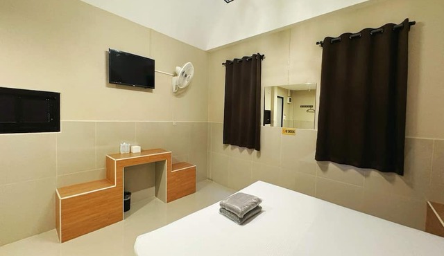 OYO 75522 Classroom Resort Ayutthaya