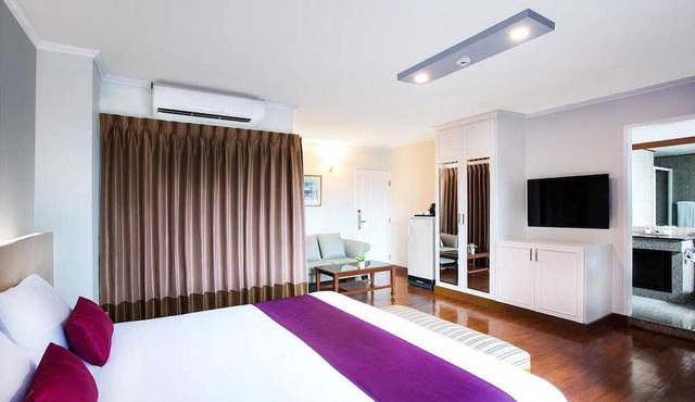 Collection O The Step Sathorn in Bangkok