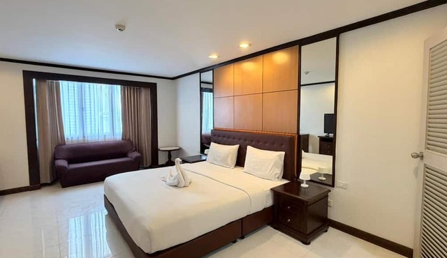 Omni Tower Sukhumvit Nana - Direct