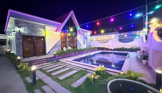 Modern private villa in Kampot for 10 people in Kampot