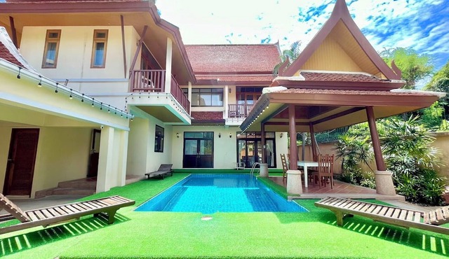 Fantastic 4-bedroom house in peaceful Muang Pattaya 456/74