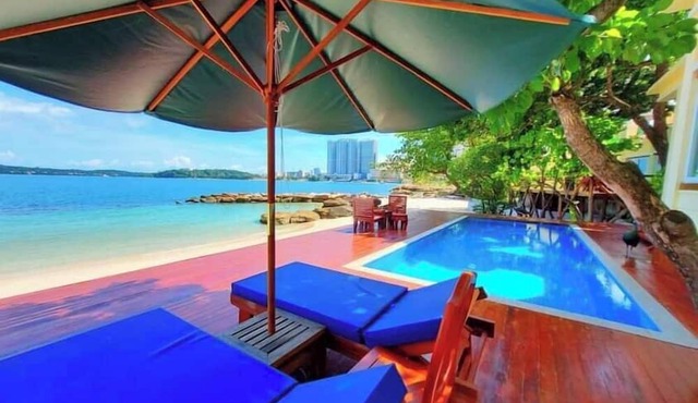 Try Palace Resort Sihanoukville in Sihanoukville