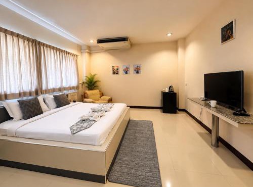 Ree- Riverside hotel in Bangkok