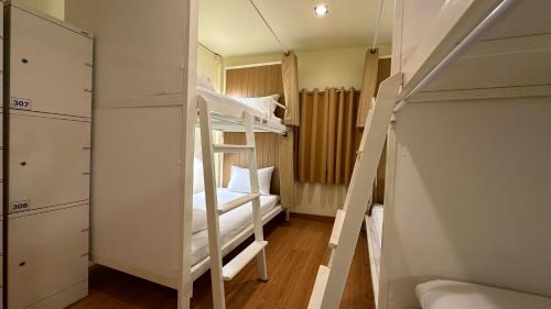 The Meadow Hostel Khaosan in Bangkok