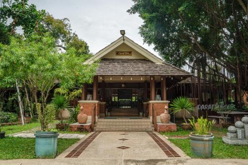 Darapura at Wang Yang Resort in Si Prachan
