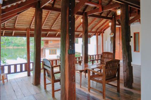 ZJ stay over the moon Wellness resort and cafe