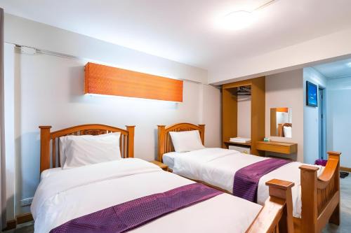 XX U ROOM Khaosan - ยู รูม ข้าวสาร in Bang Bua Thong Railway Station