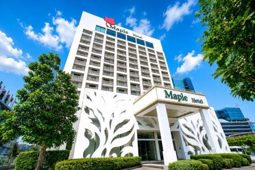 Maple Hotel