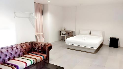 XX Mitr Inn Sukhumvit Soi 2 - มิตร อินน์ สุขุมวิท ซอย 2 BTS Nana in Bang Kapi