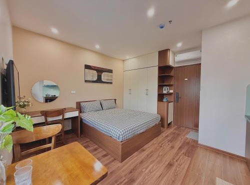 Serene Studio Modern Comfort in Local Alley in Hanoi