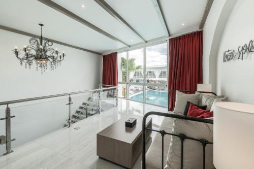 The Gems Mining Pool Villas Pattaya in Nong Prue