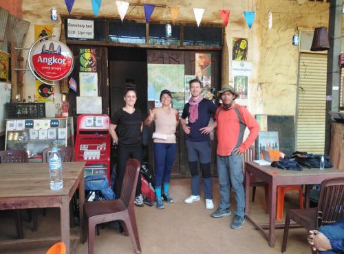 Hill land homestay& Tour in Banlung