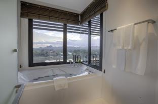 Natee The Riverfront Hotel Kanchanaburi